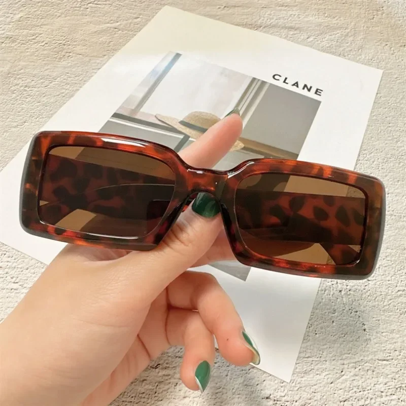 Nowe, małe, prostokątne okular – Designer Sunglasses recenzja i cena