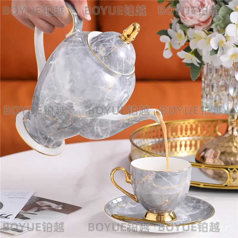 Luksusowy zestaw filiżanek i s – Luxury Gift Set recenzja i cena
