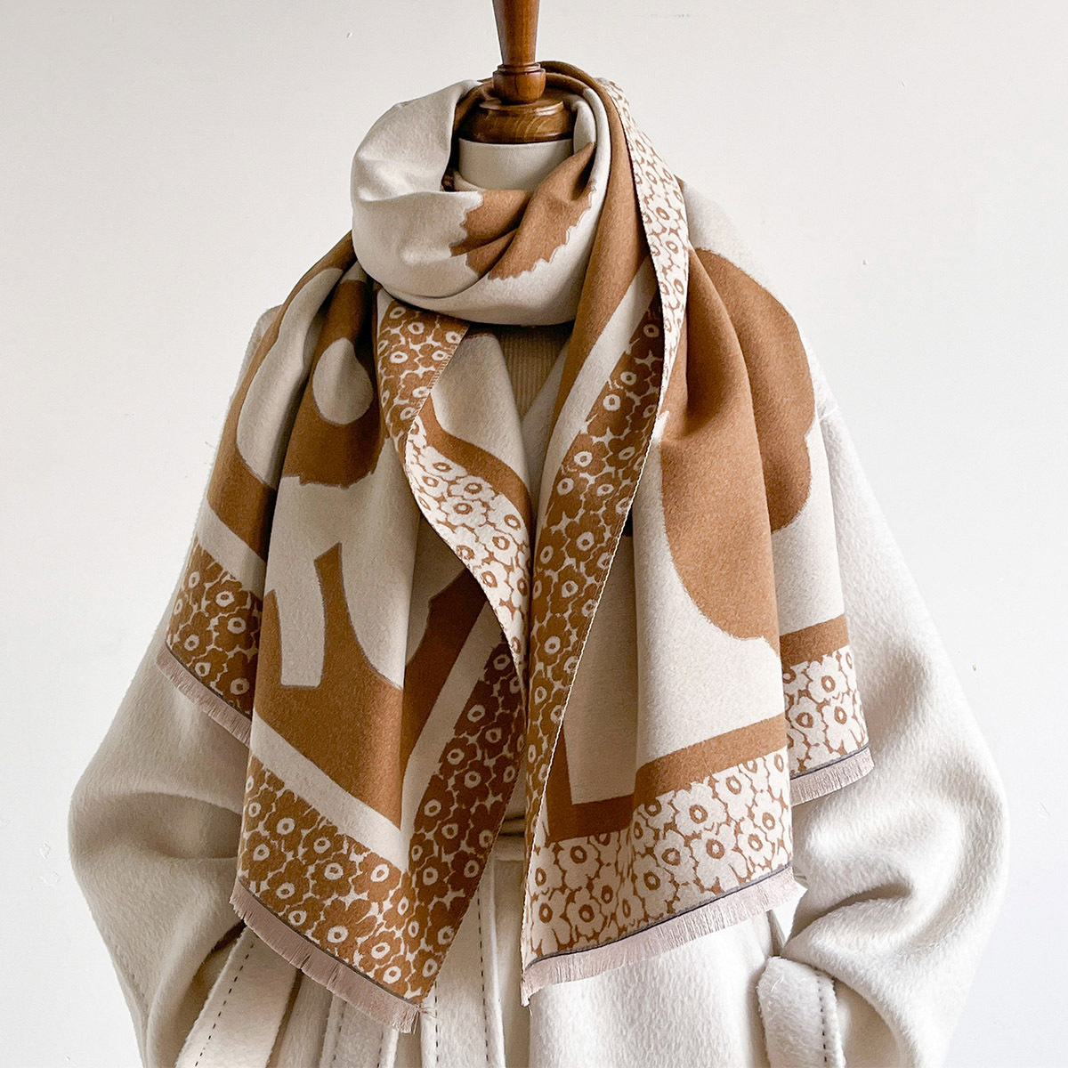 Szal damski, duży wzór kwiatow – Cashmere Scarf recenzja i cena